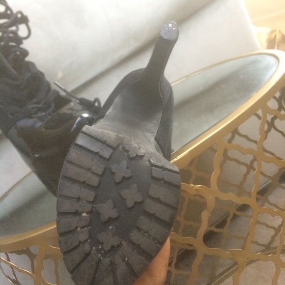 Black lace up platform heels - Picture 4 of 4